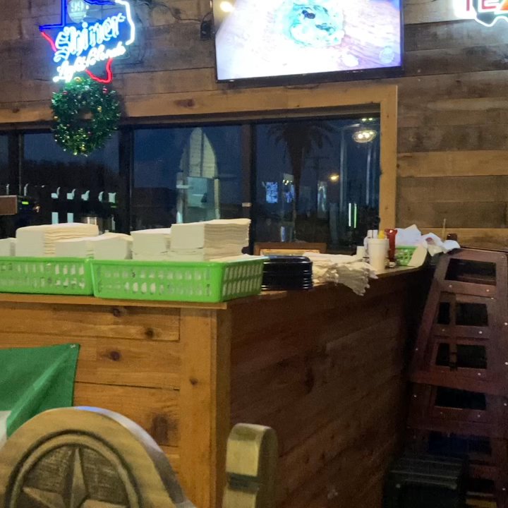 Fulton’s Irish Pub & Grill - Inside the dining Pub. - Irish Pub Near Me - Fulton, Texas