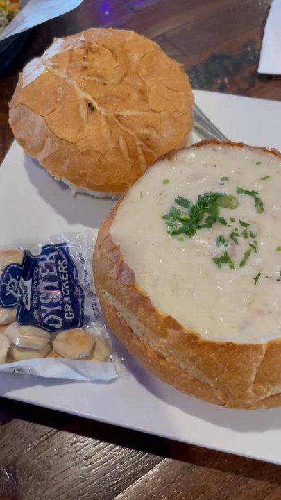 Boatyard Pub - Clam chowder bread bowl is so good here - Bars Near Me - Ventura, California