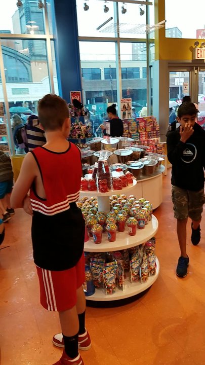 IT'SUGAR - Candy Stores Near Me - Brooklyn, New York