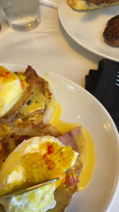 Southern Bistro - Egg Benedict - American Near Me - Sandy Springs, Georgia