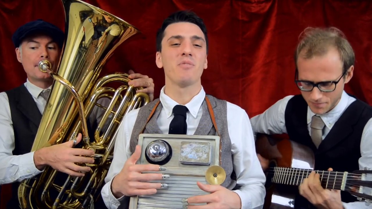 The Suits - LOVE - video