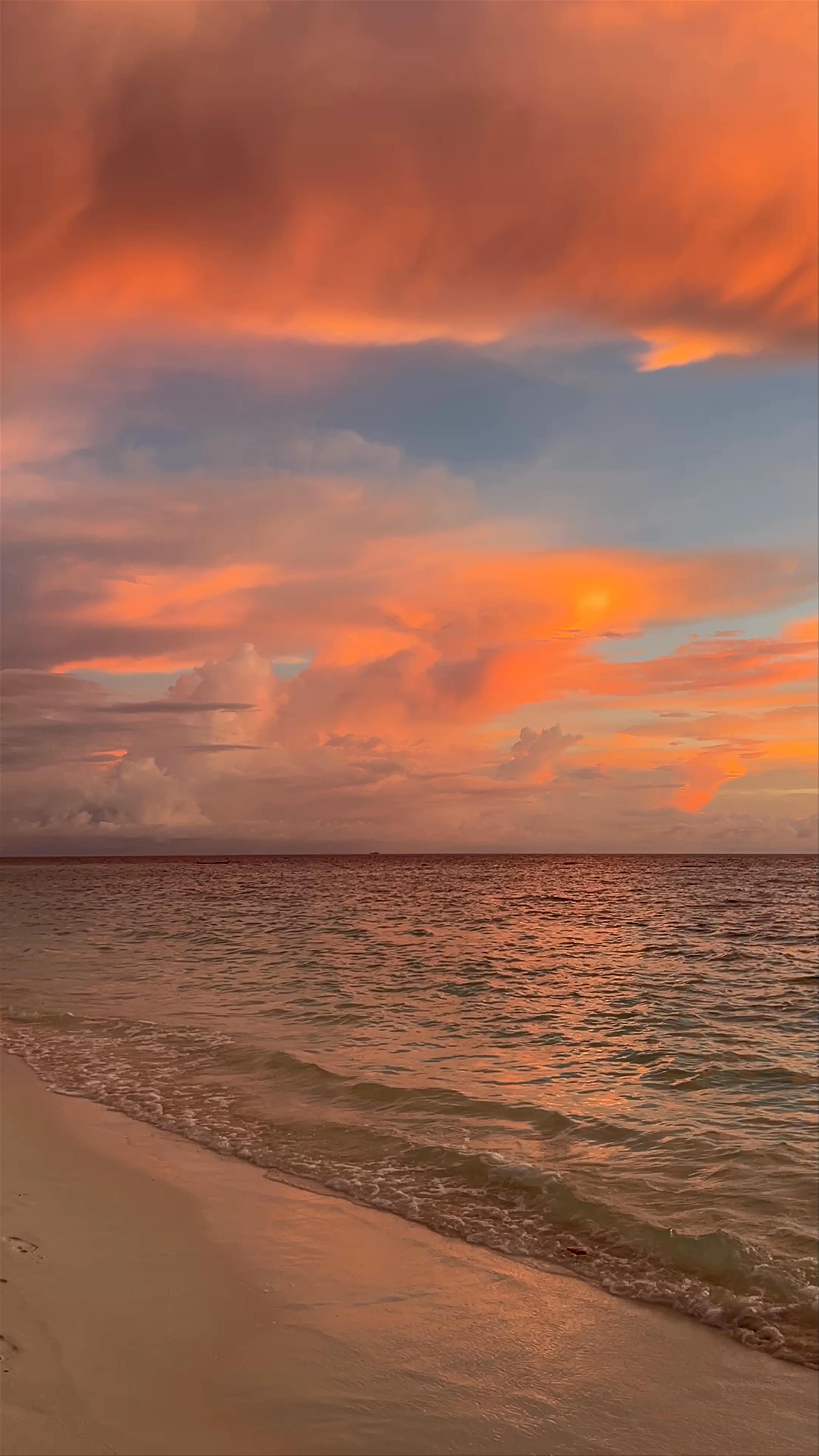 Bikini Beach, Vasha Magu, Ukulhas, Maldives