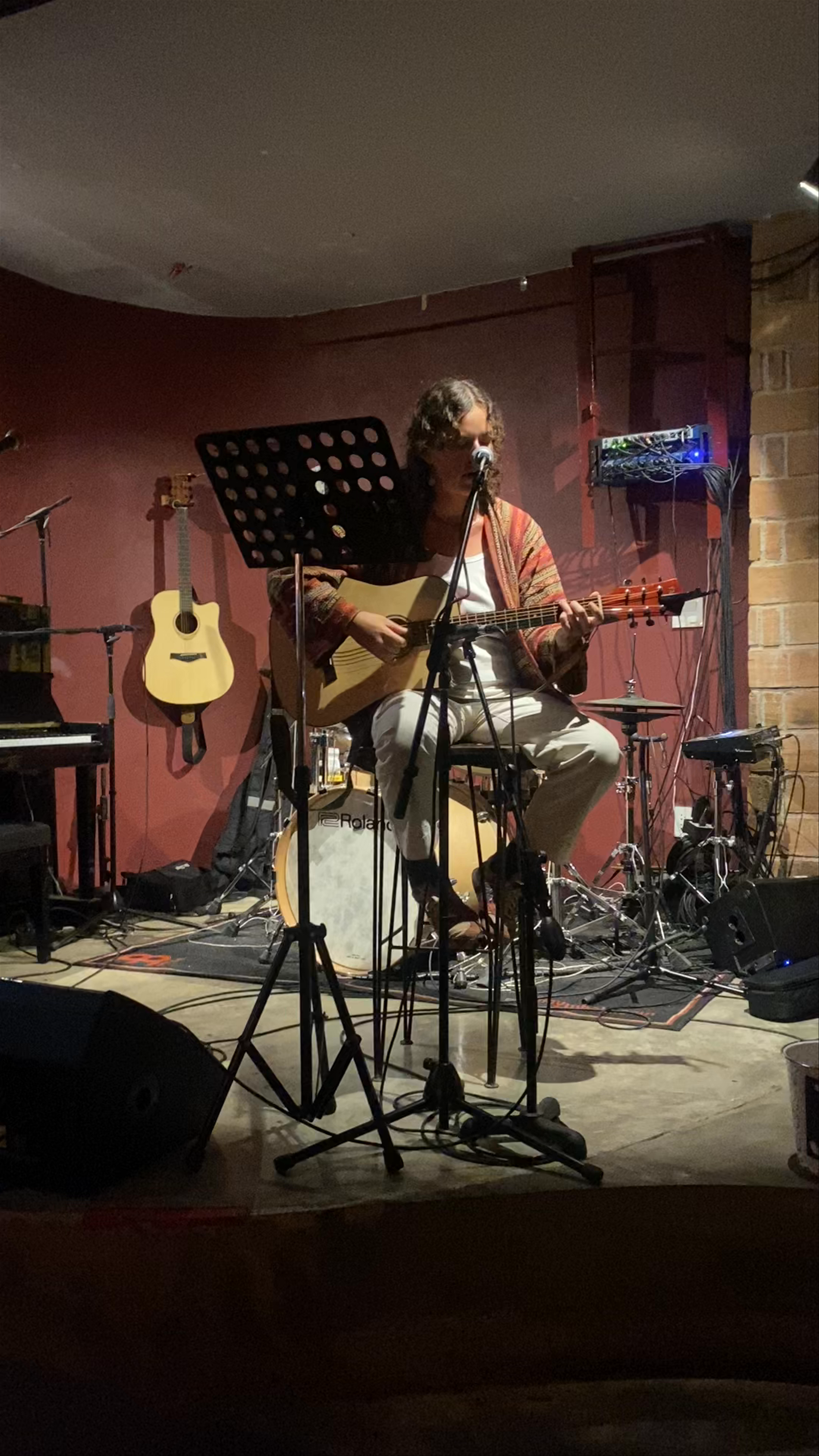 Intimate Live Acoustic Performance in Pai, Thailand