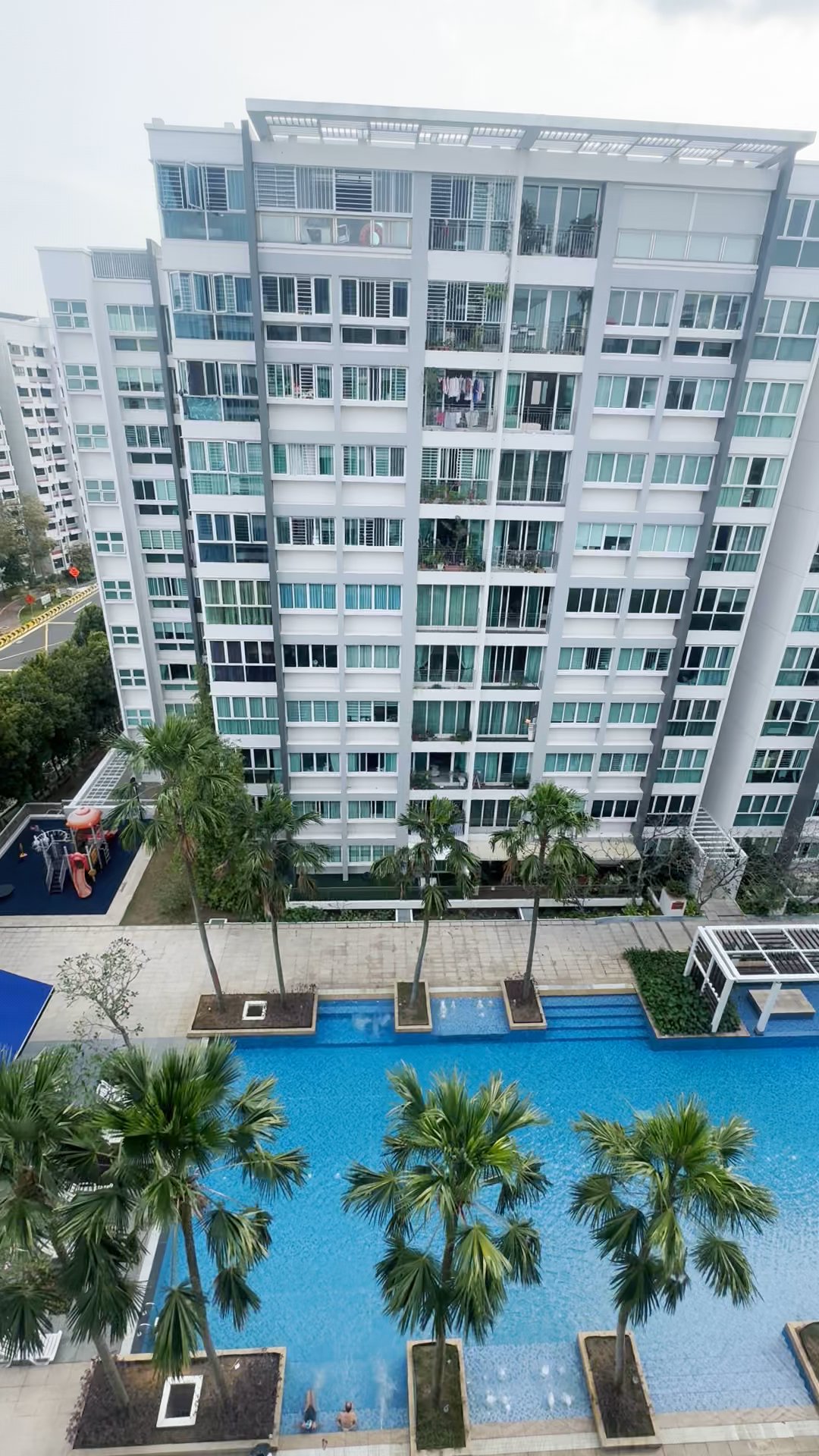 4 Bed Executive Condo for Sale in  The Esparis - Image 11