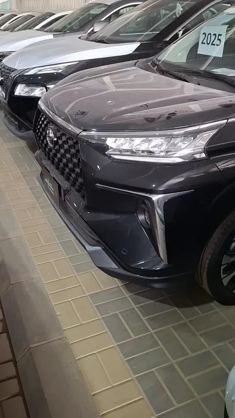 Toyota Veloz GLX 2025