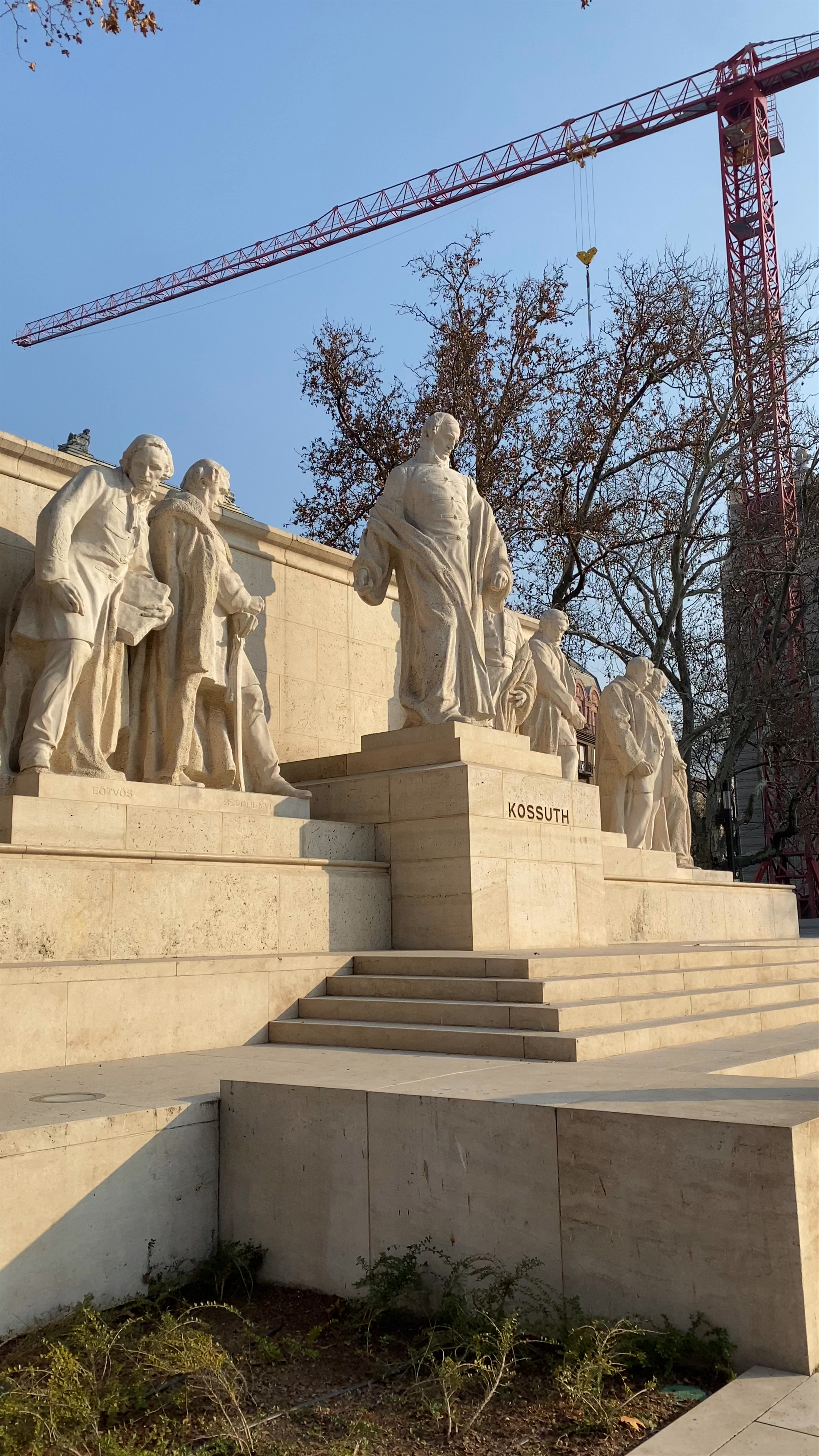 Kossuth Lajos Monument