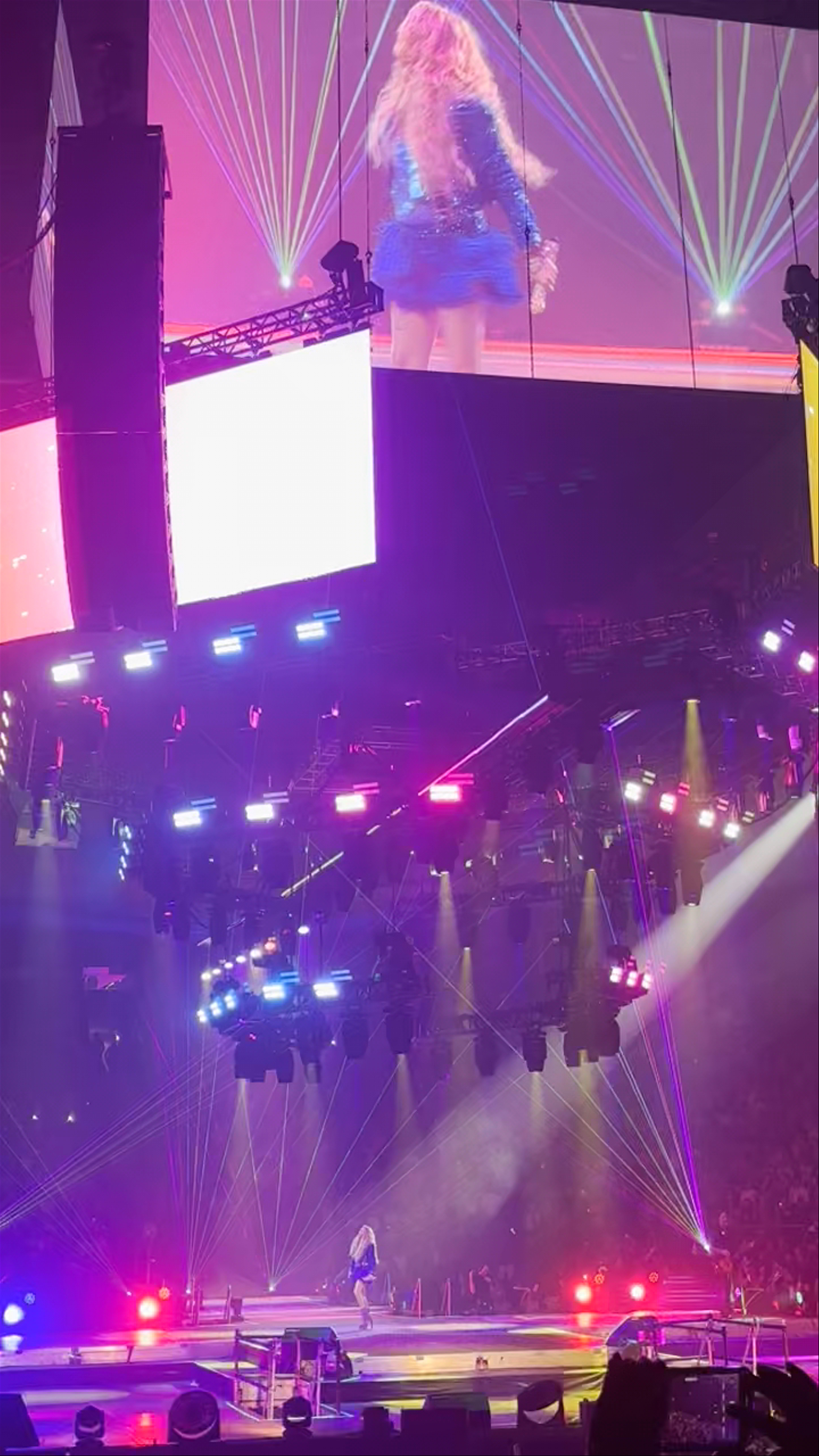 Epic Live Concert Experience at Arena Monterrey