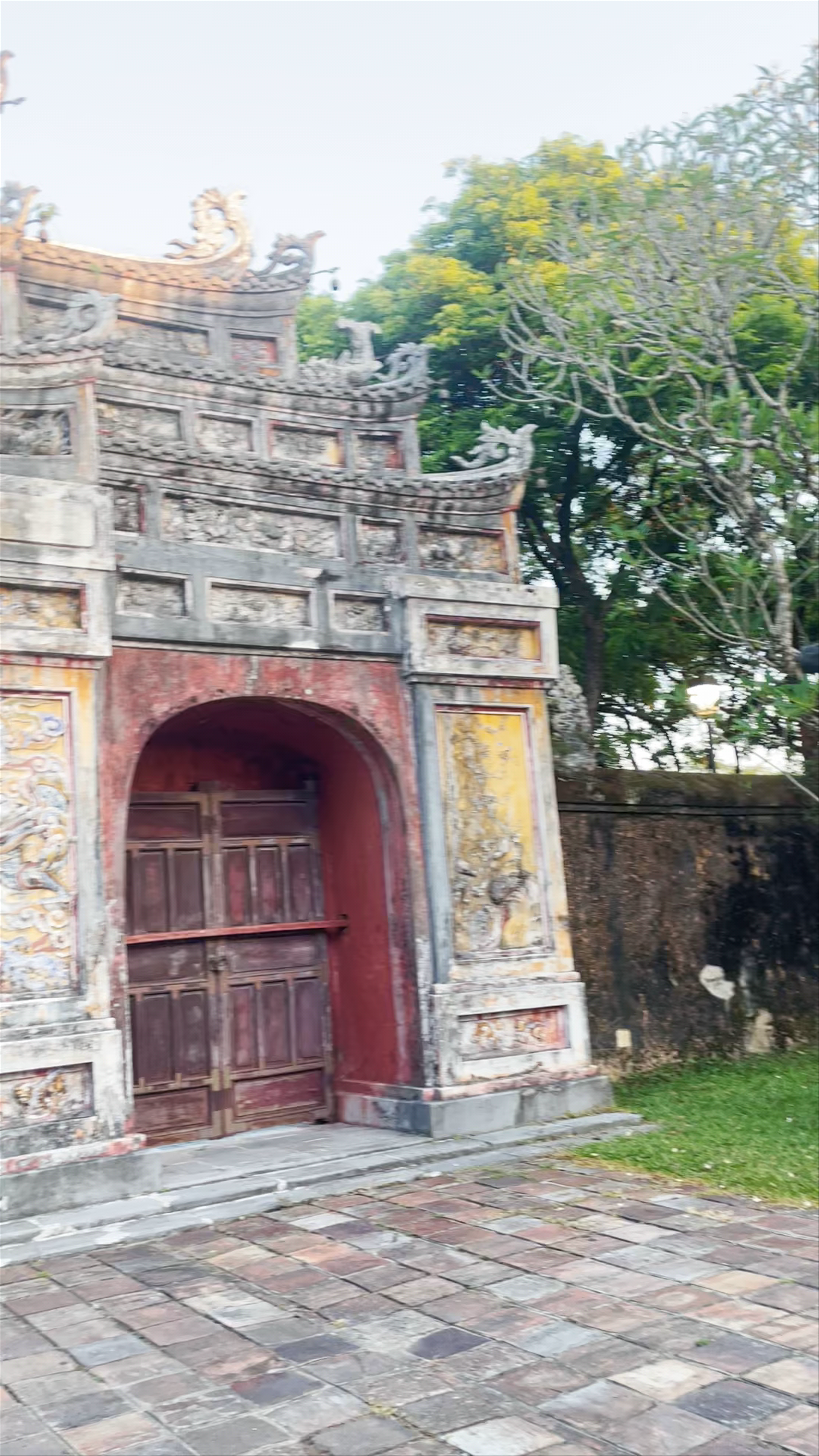 Cửa Miếu Môn