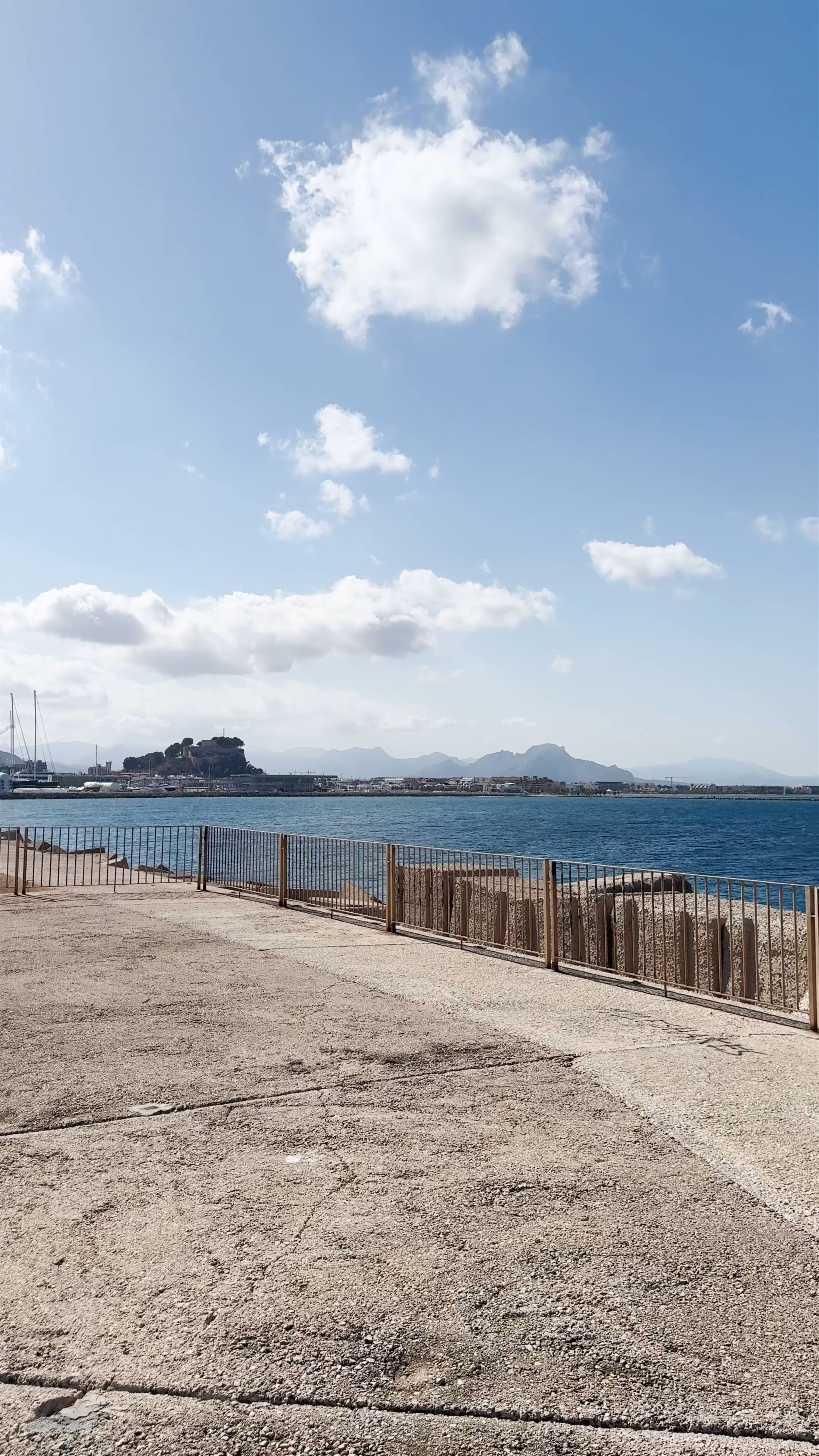 Sunny Seaside Views at Escollera Nord, Port de Dénia - Far Verd Lighthouse