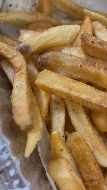 Harold's Chicken Shack #30 - Reheated, fried in dirty grease, or both - Seafood Near Me - Griffith, Indiana