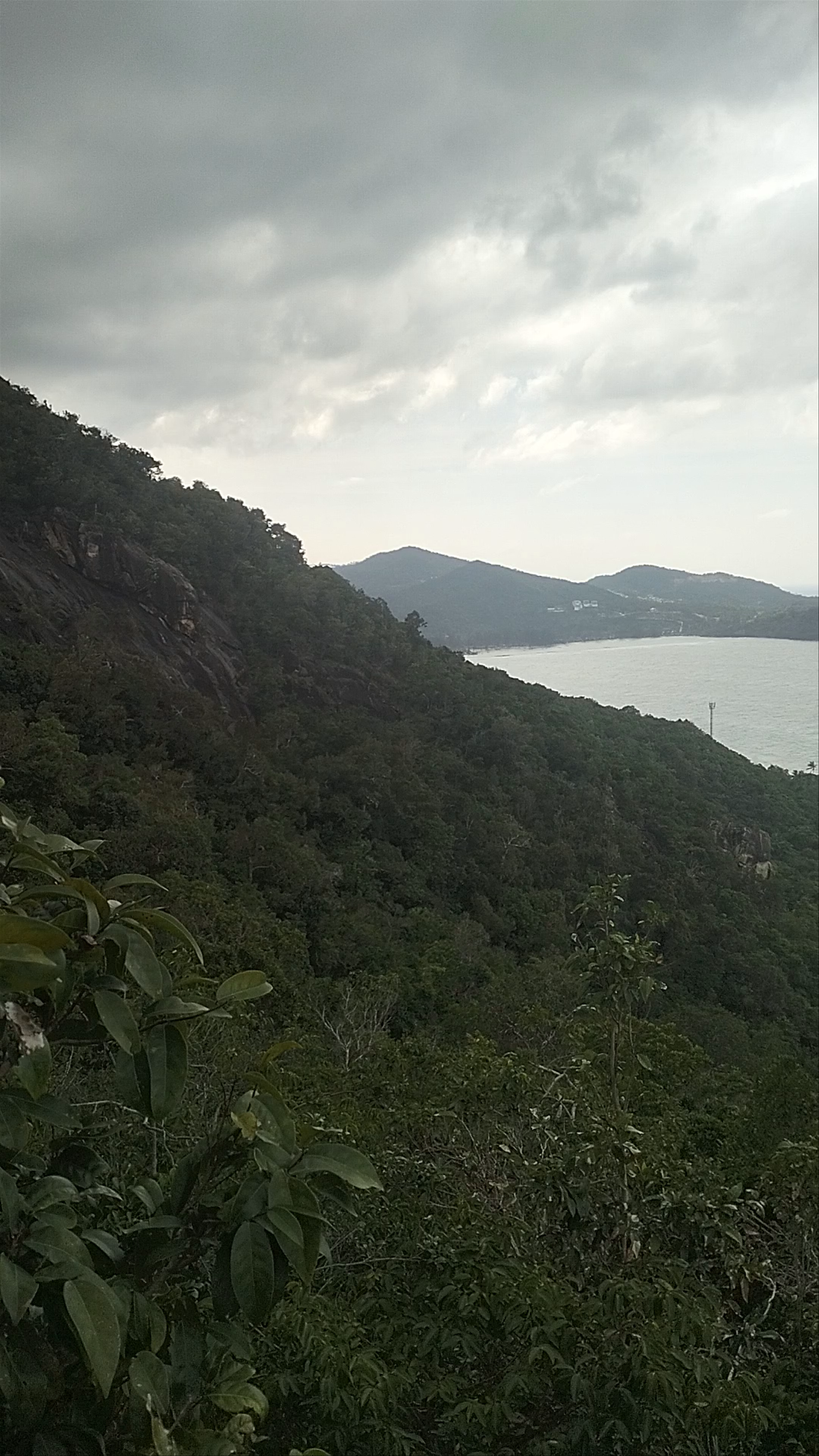 Haad Khom Viewpoint: Serene Coastal Vistas on Ko Pha-ngan