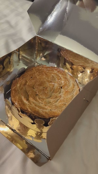 Cedric Grolet Opera - King Cake - Bakeries Near Me - Paris