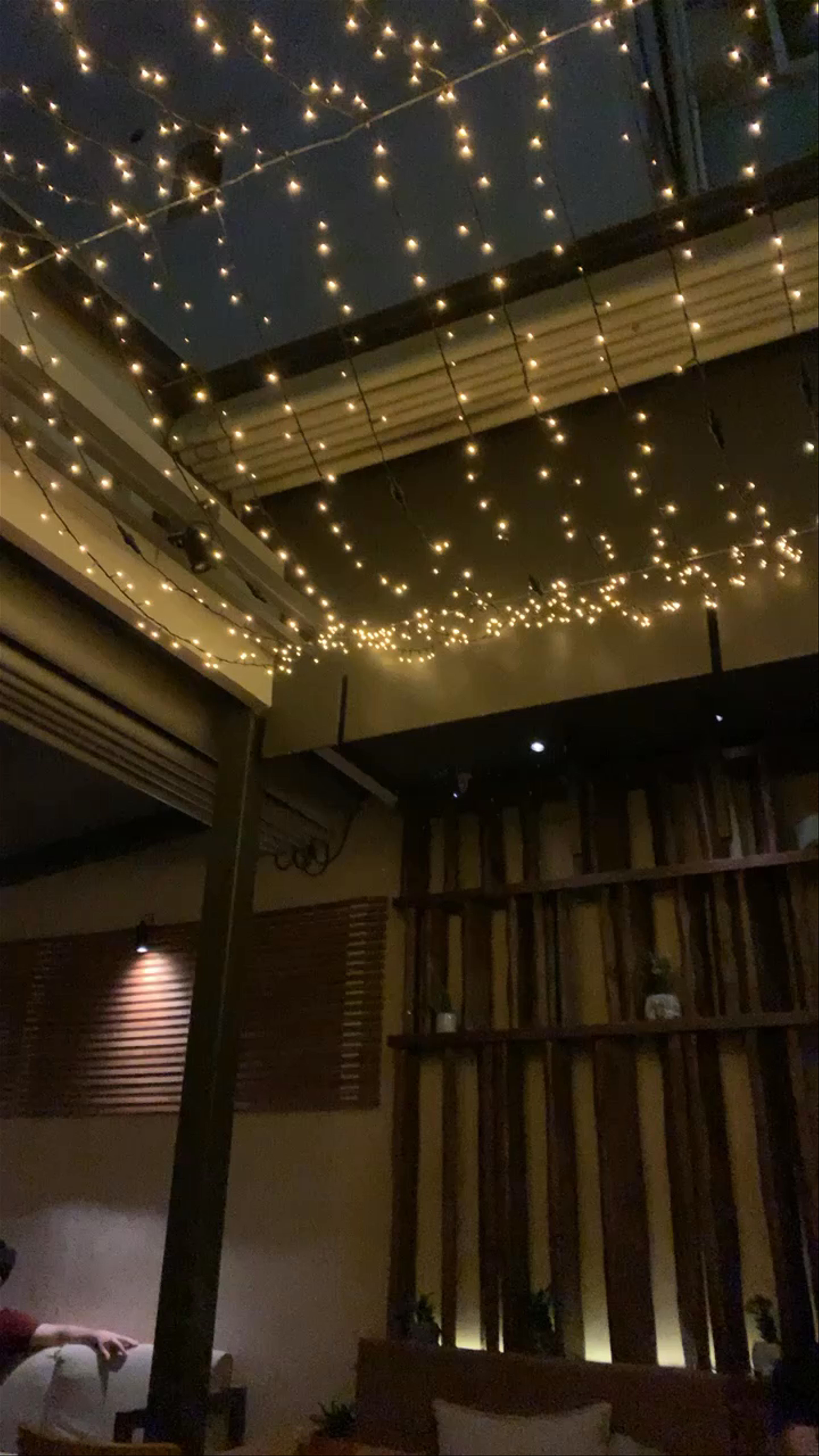 Evening Magic at il Posto, Evosmos - Trendy Cozy Dining with Twinkling Lights