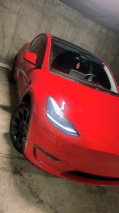 323 Auto Collision - Super fresh paint my tesla came out like new - Body Shops Near Me - Los Angeles, California