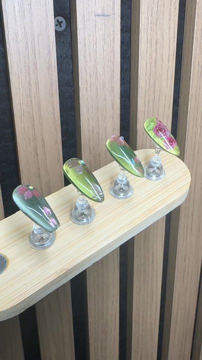 M2 Nails Art - Nail Salons Near Me - Glendale, California