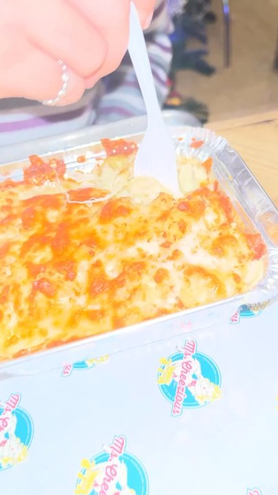 Ms Cheezious - loved the Mac and cheese but personally would add yellow cheeses to it for more bold flavor. Other than that would definitely recommend! - Sandwiches Near Me - Miami, Florida