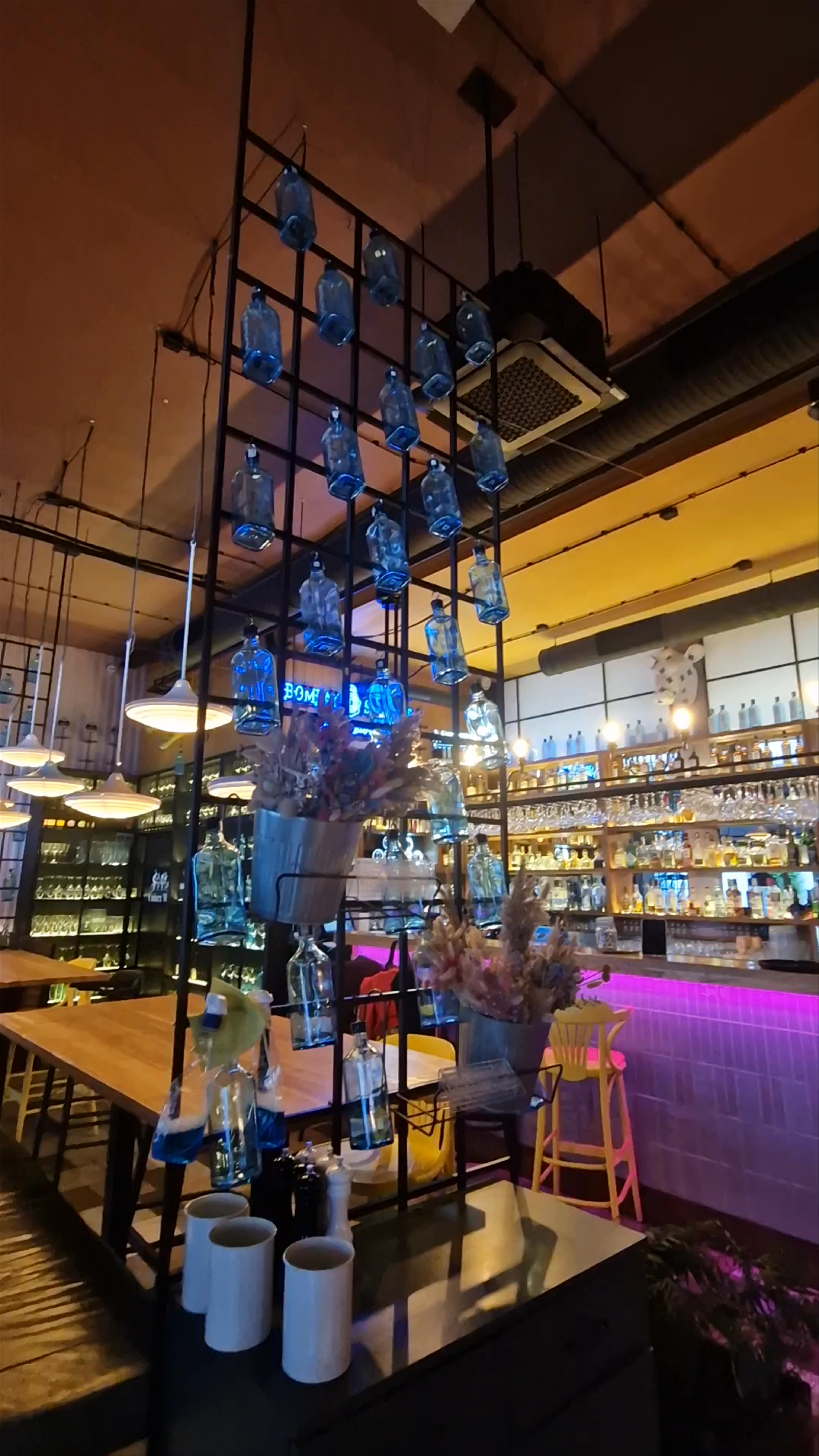 Night Vibes at VELO Food&Bar in Kraków