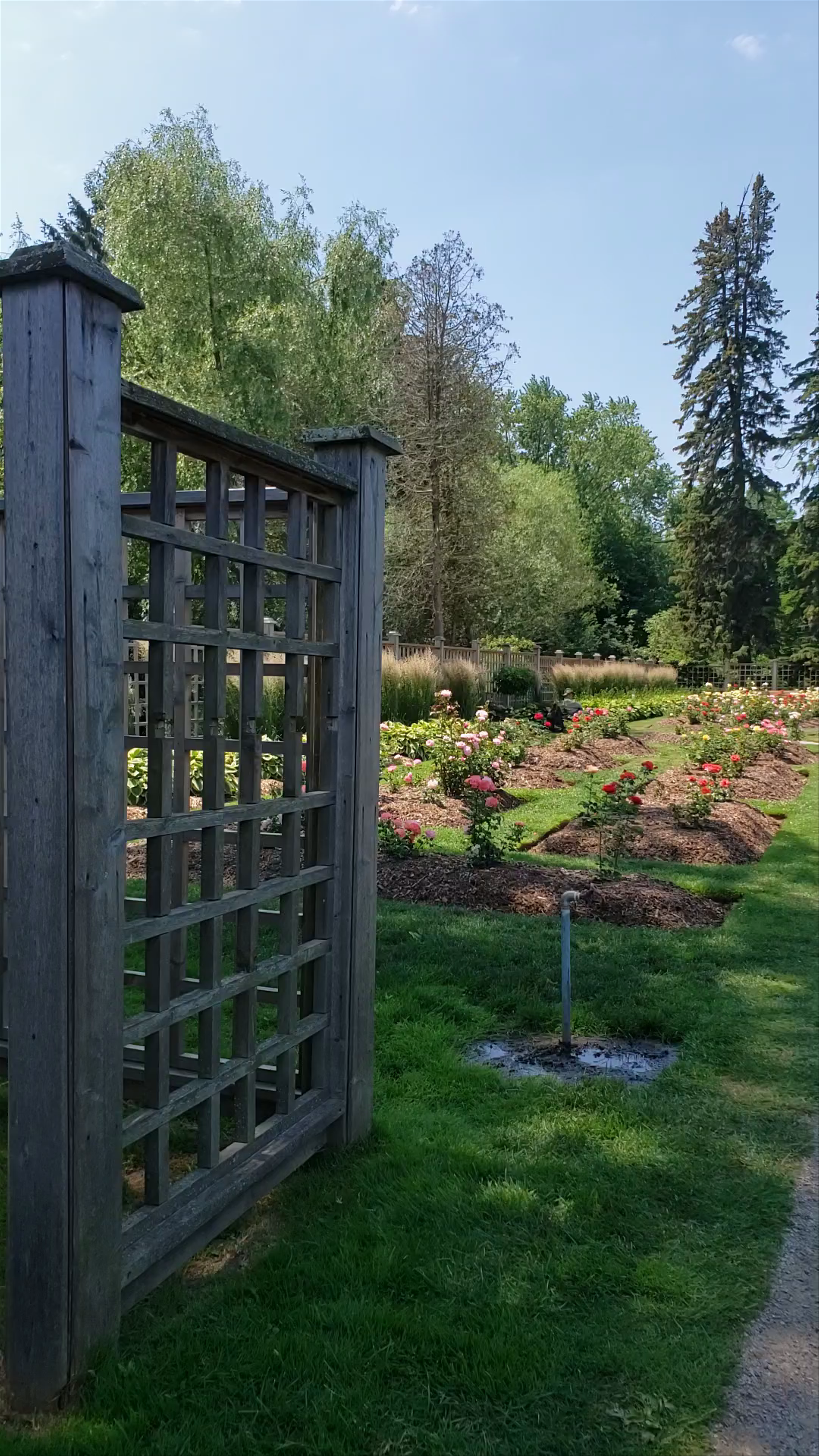 Gairloch Gardens: A Serene Floral Escape in Oakville