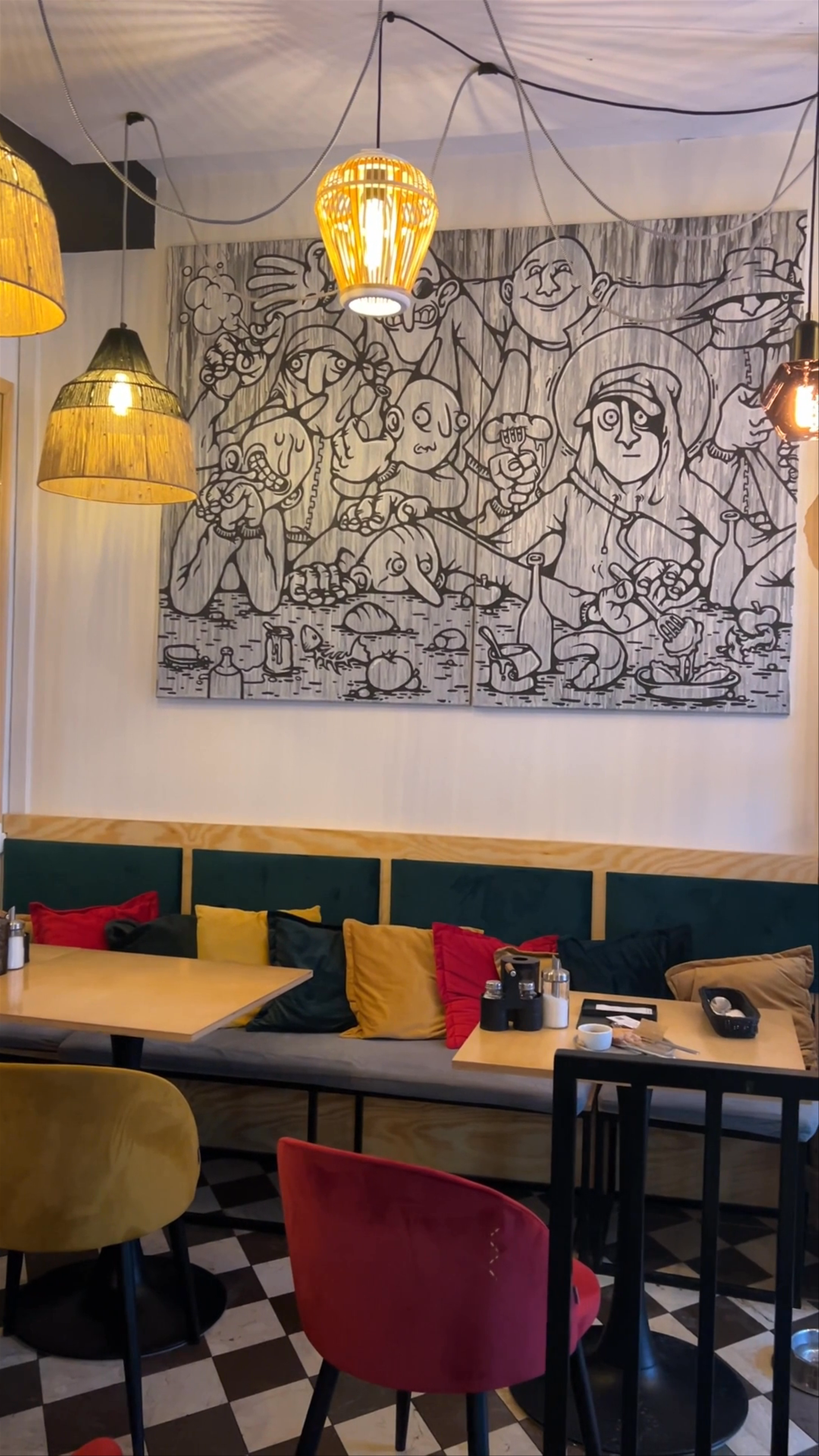 Pomelo Bistro Bar