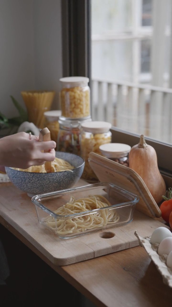 お腹すいてきた😋
🎥 Sarah  Chai · Pexels
#グルメ #和食 #飯テロ #japanesefood #foodie