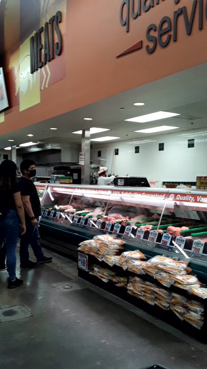 Superior Grocers - Only 2 ppl working and they got a big crowd. - Grocery Near Me - Bakersfield, California