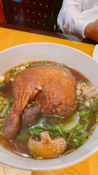 Present Restaurant - Mi bit tiem - Vietnamese Near Me - Falls Church, Virginia