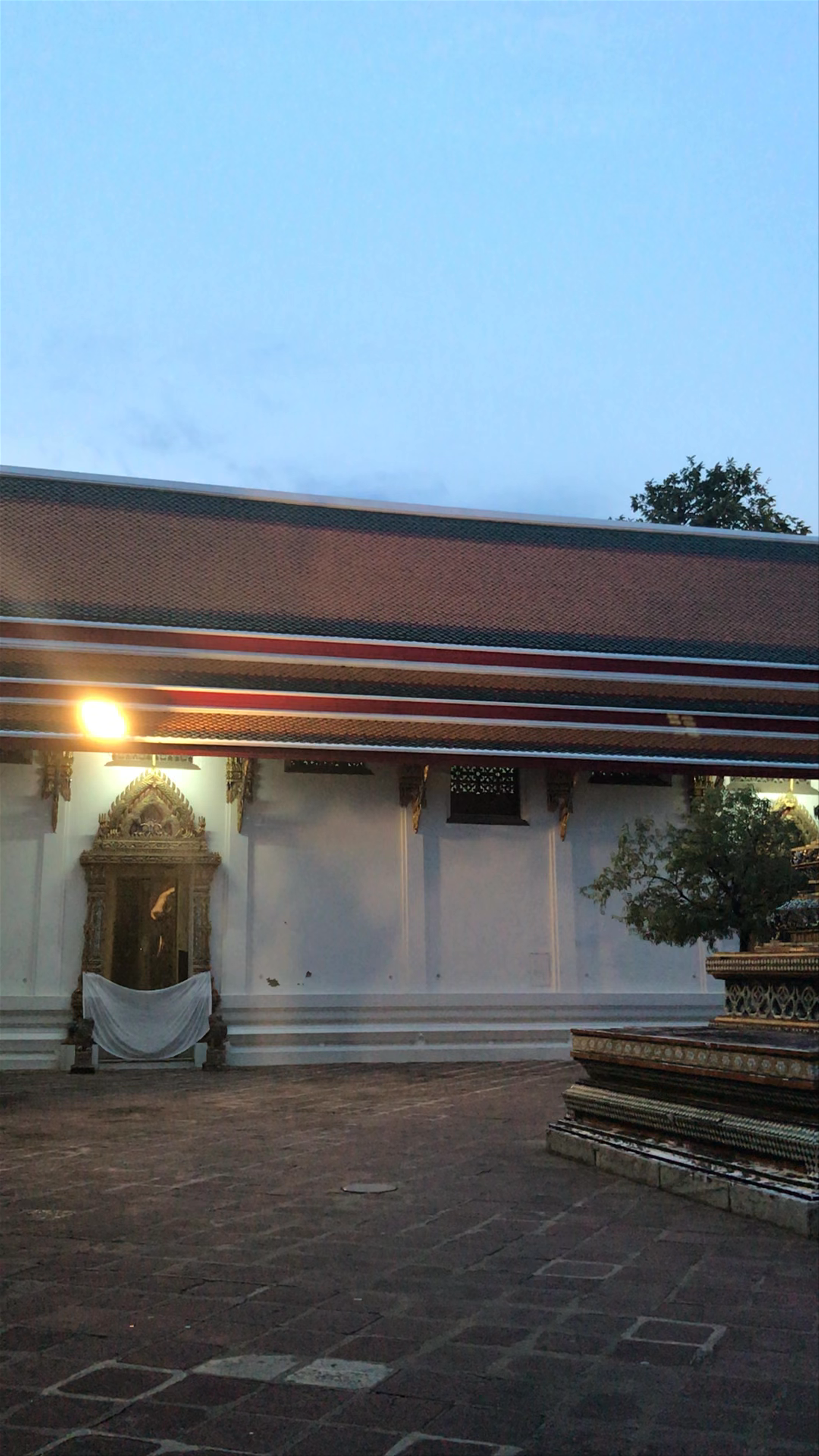 Wat Pho: Twilight Serenity at Bangkok’s Historic Temple