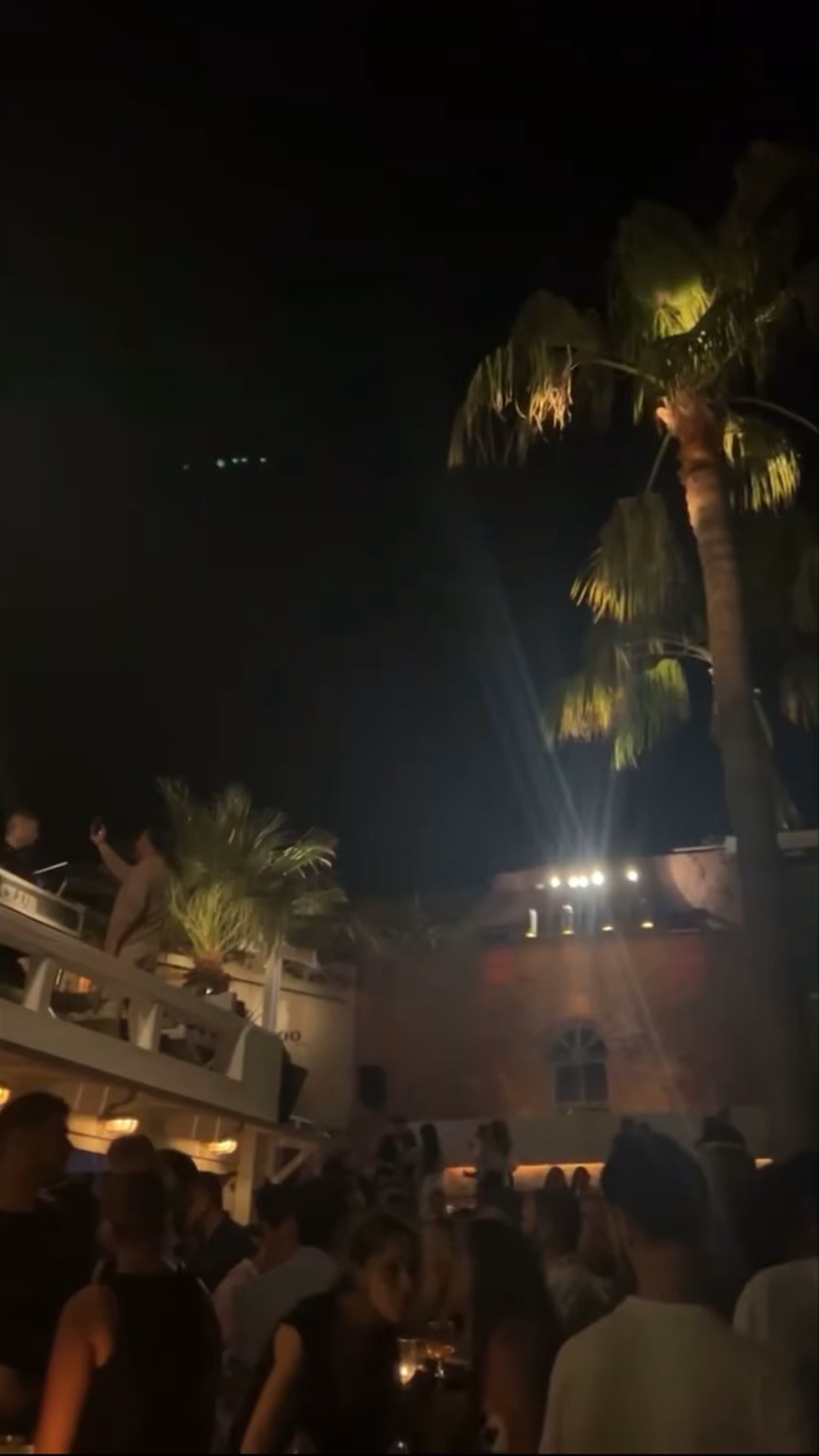 Night Vibes at Koo Club, Fira - Ultimate Party Experience in Santorini