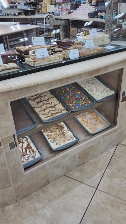 Buc-ee’s - FUDGE GALORE BABY!!!!!!!!! - Gas Stations Near Me - Springfield, Missouri