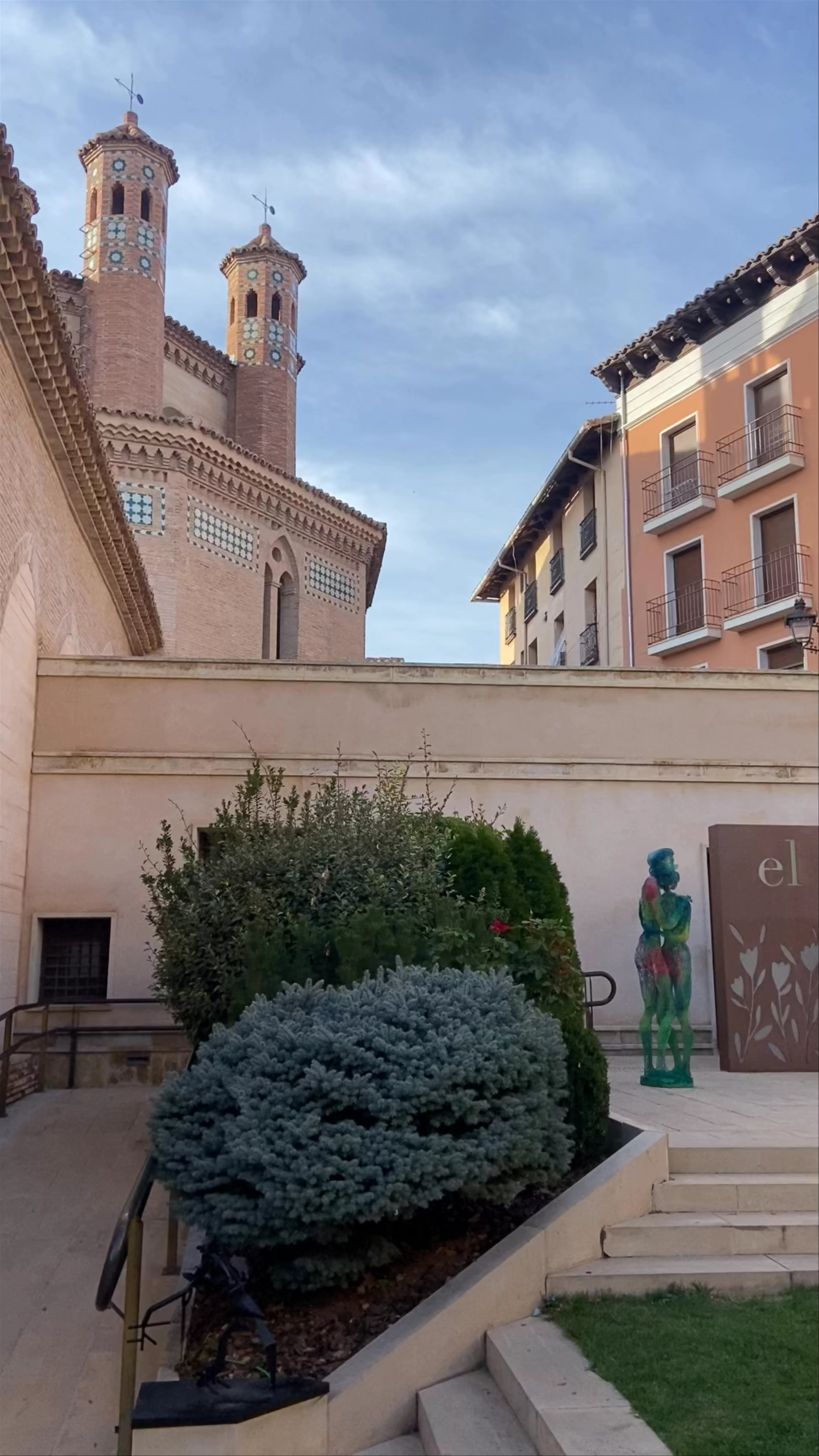 Iglesia de San Pedro, Calle Hartzembusch