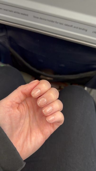 Luxo Nail Spa - 6 days later. Worst no chip ever!!! Never had this happen before. - Nail Salons Near Me - Chicago, Illinois