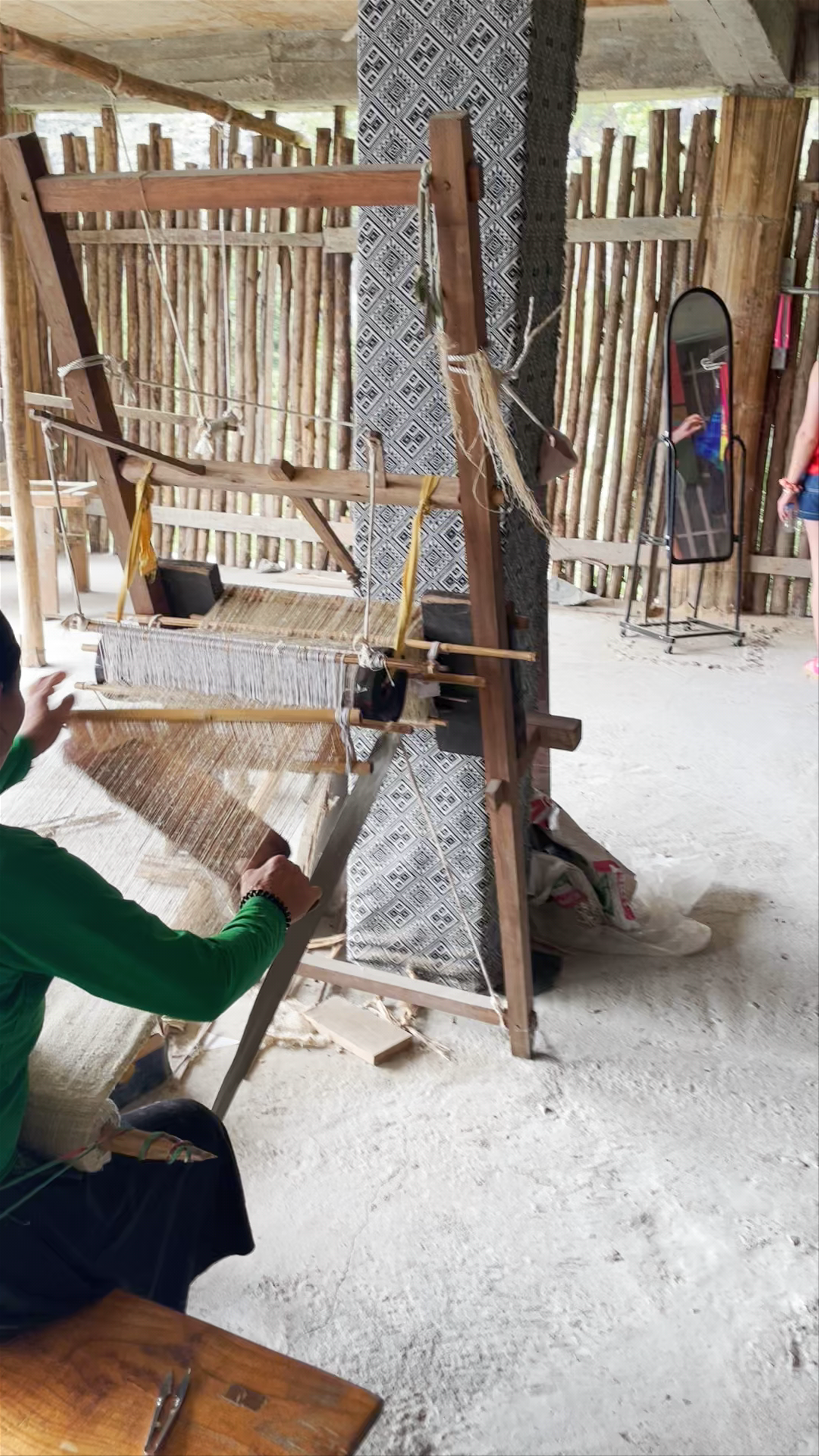 Hợp tác xã Lanh Lùng Tám