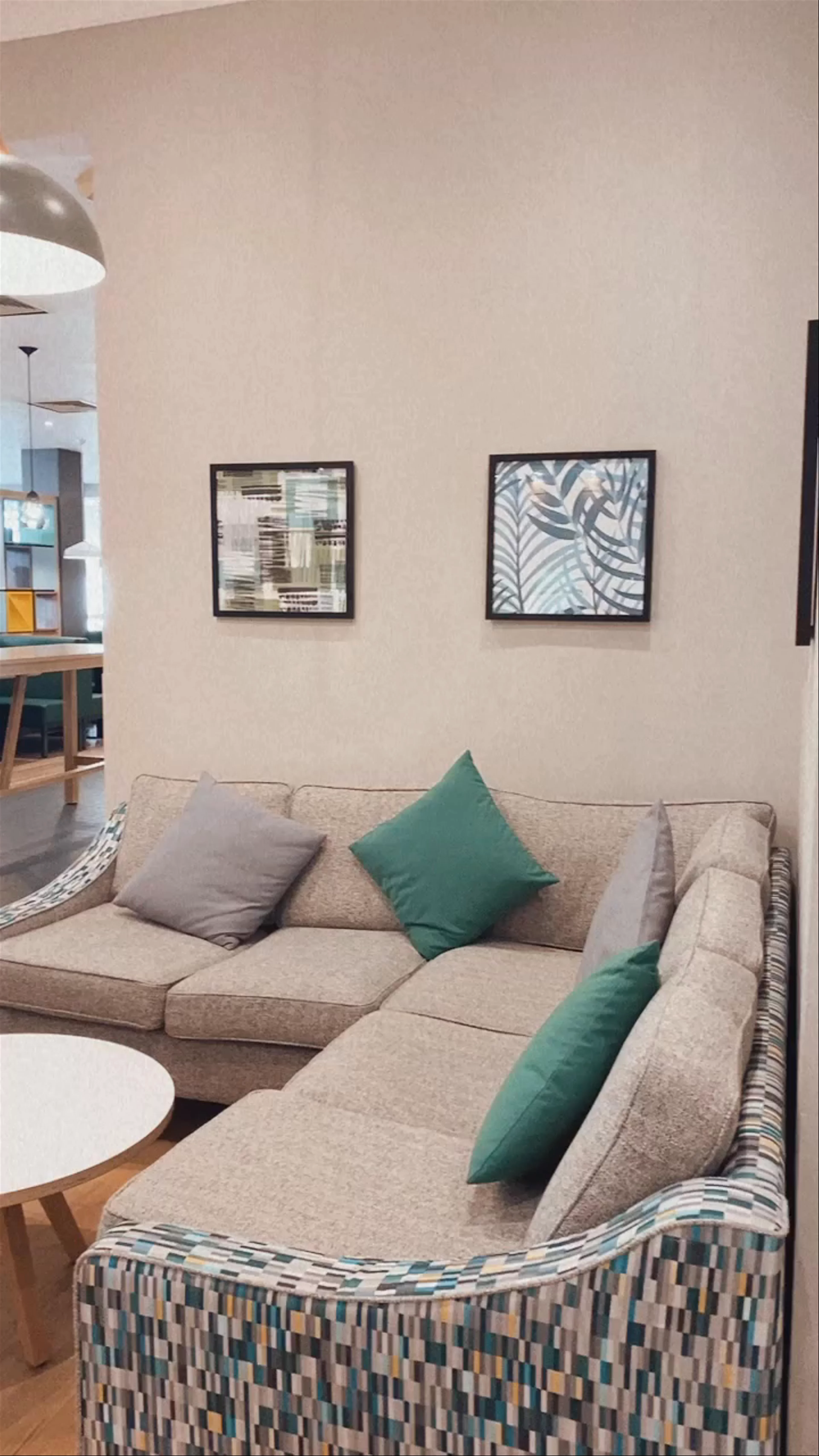 Holiday Inn Gloucester - Cheltenham, an IHG Hotel, Crest Way, Barnwood, Gloucester