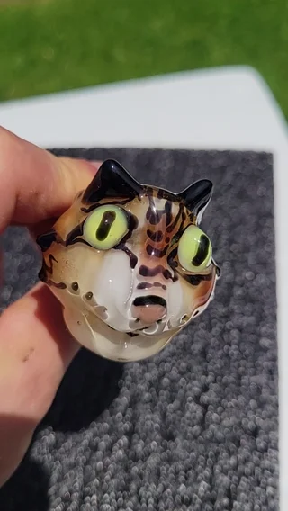 Preview pic of Tabby kitty cat pipe