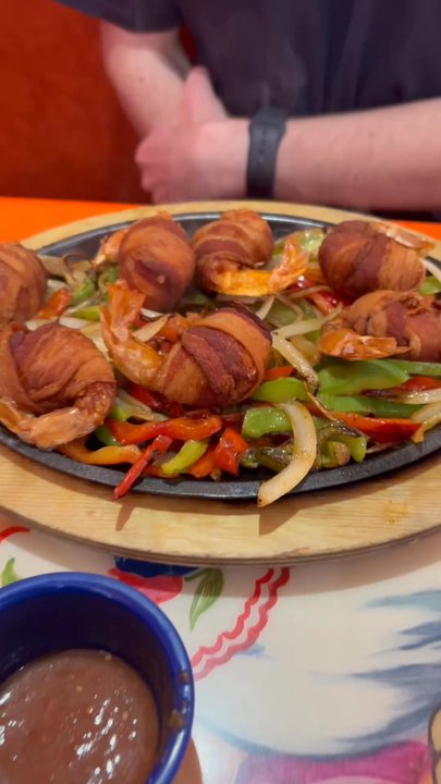 Las Dalias - You can hear the fajitas sizzling. - Mexican Near Me - Lakewood, Colorado