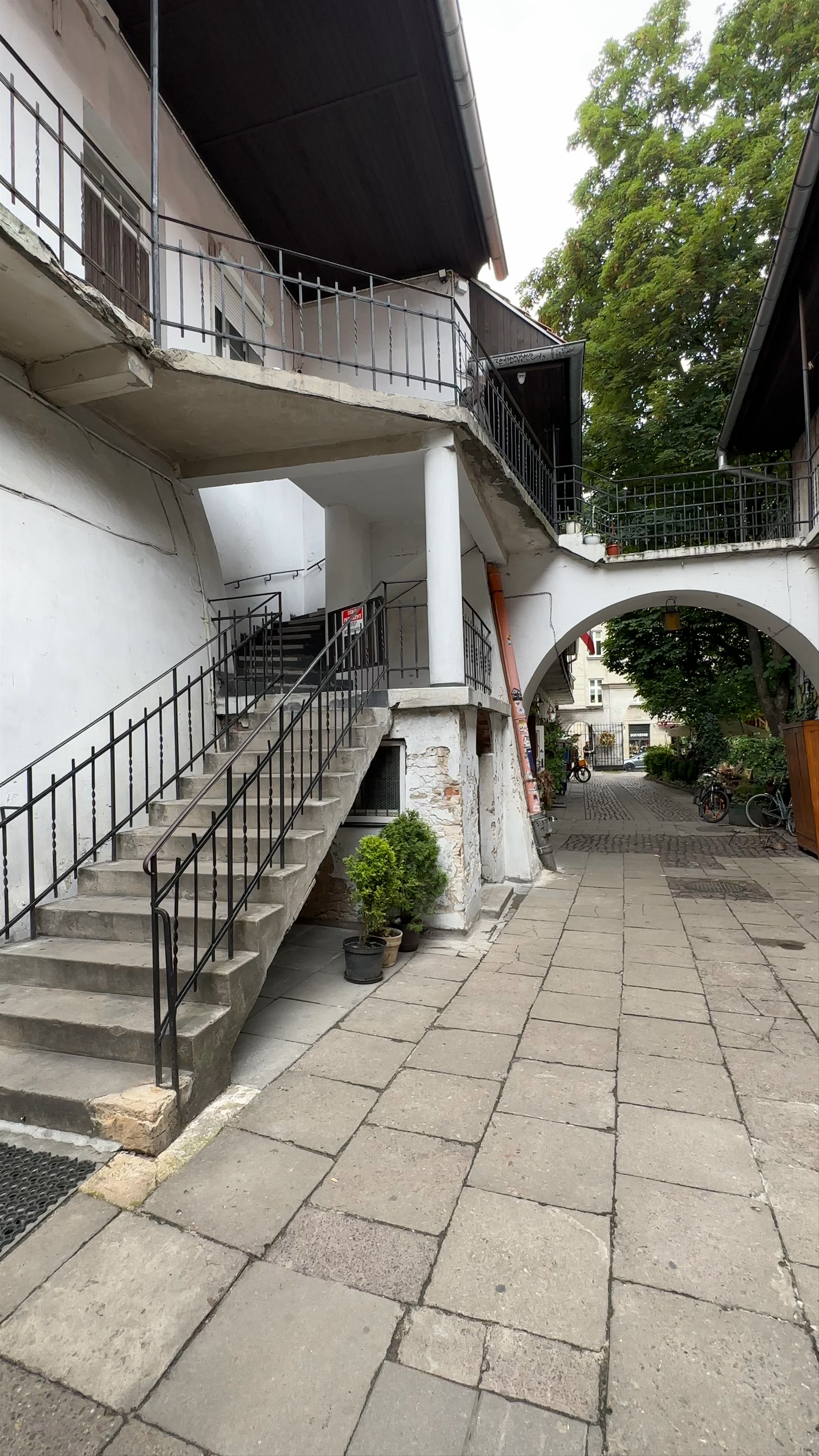 Schindler's List Passage: A Historic Walk in Kraków