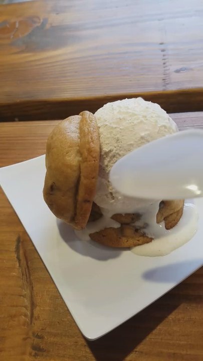 Mini Monster Cafe - Ice Cream & Frozen Yogurt Near Me - Long Beach, California