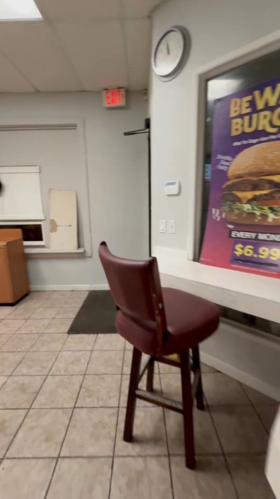 Chicken World - Interior of restaurant - Fast Food Near Me - Victoria, British Columbia