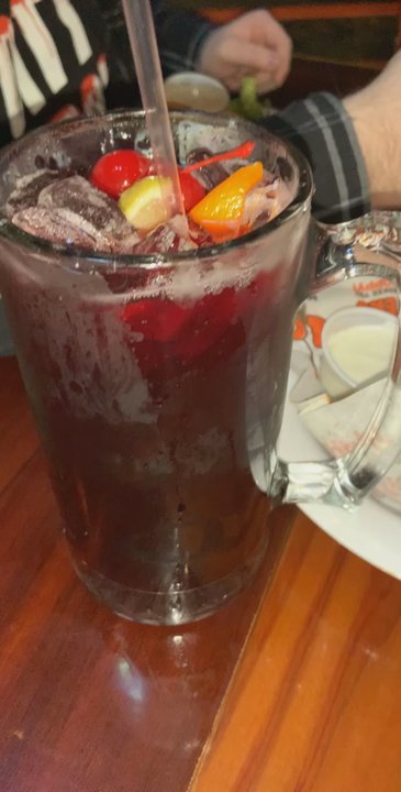 Hooters - Chicken Wings Near Me - Colonie, New York