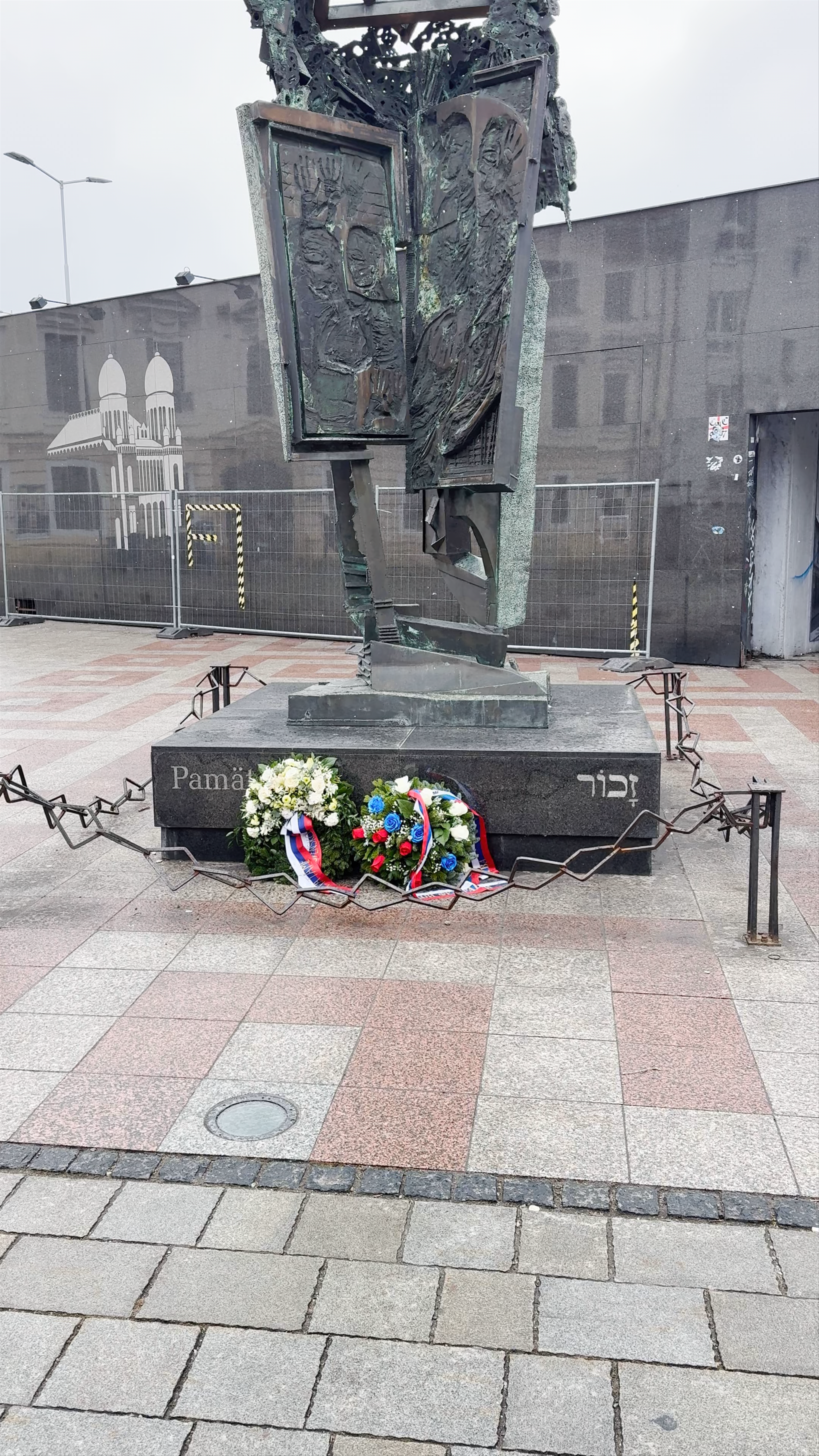 Neolog synagogue memorial