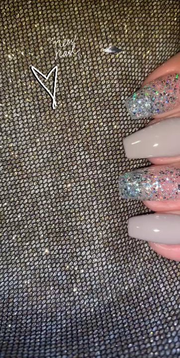 Luxe Nails & Spa - tom is amazing !!! - Nail Salons Near Me - Des Plaines, Illinois