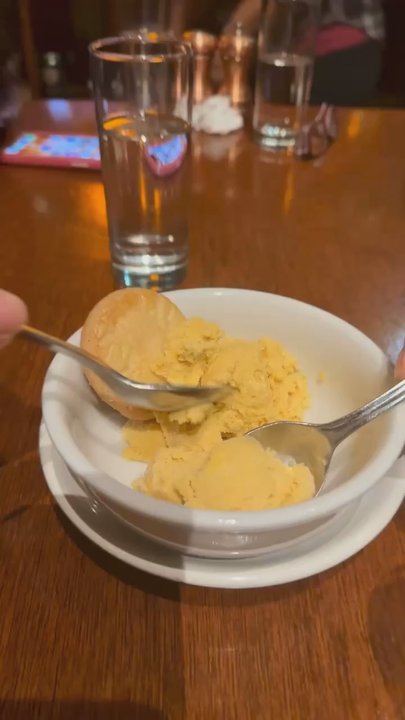 Wood Tavern - Cookies and ice cream - New American Near Me - Oakland, California