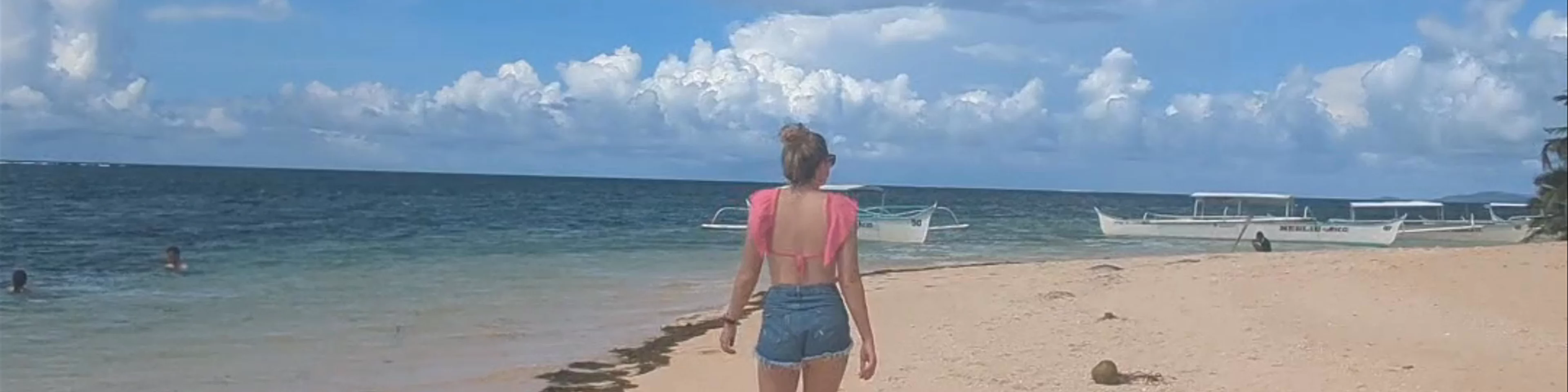 Pamomoan Beach