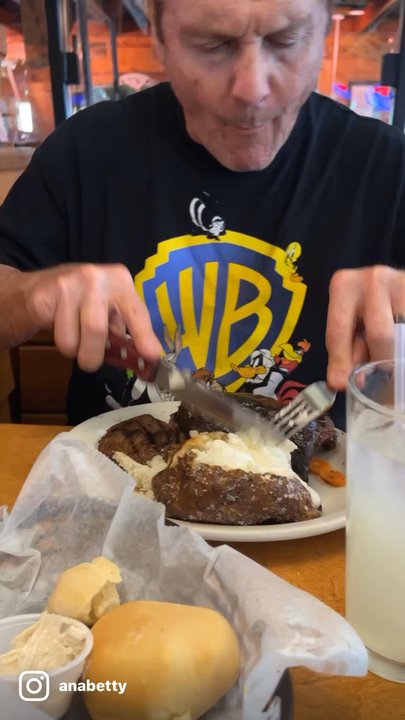Texas Roadhouse - Steakhouses Near Me - Fort Wright, Kentucky