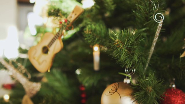 Guitar ornament on Christmas tree