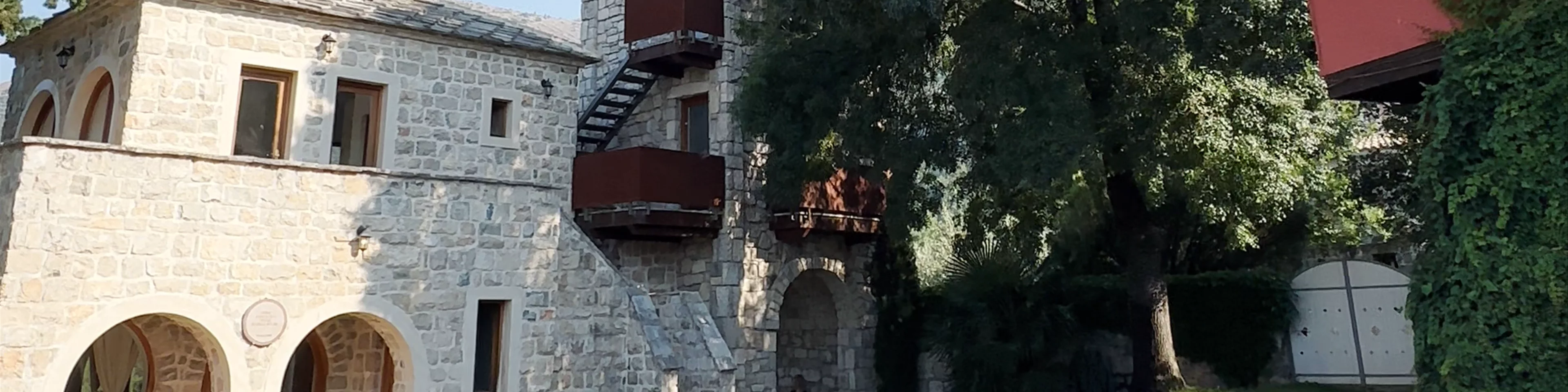 Monastery Visitors entrance - Улаз за посетиоце