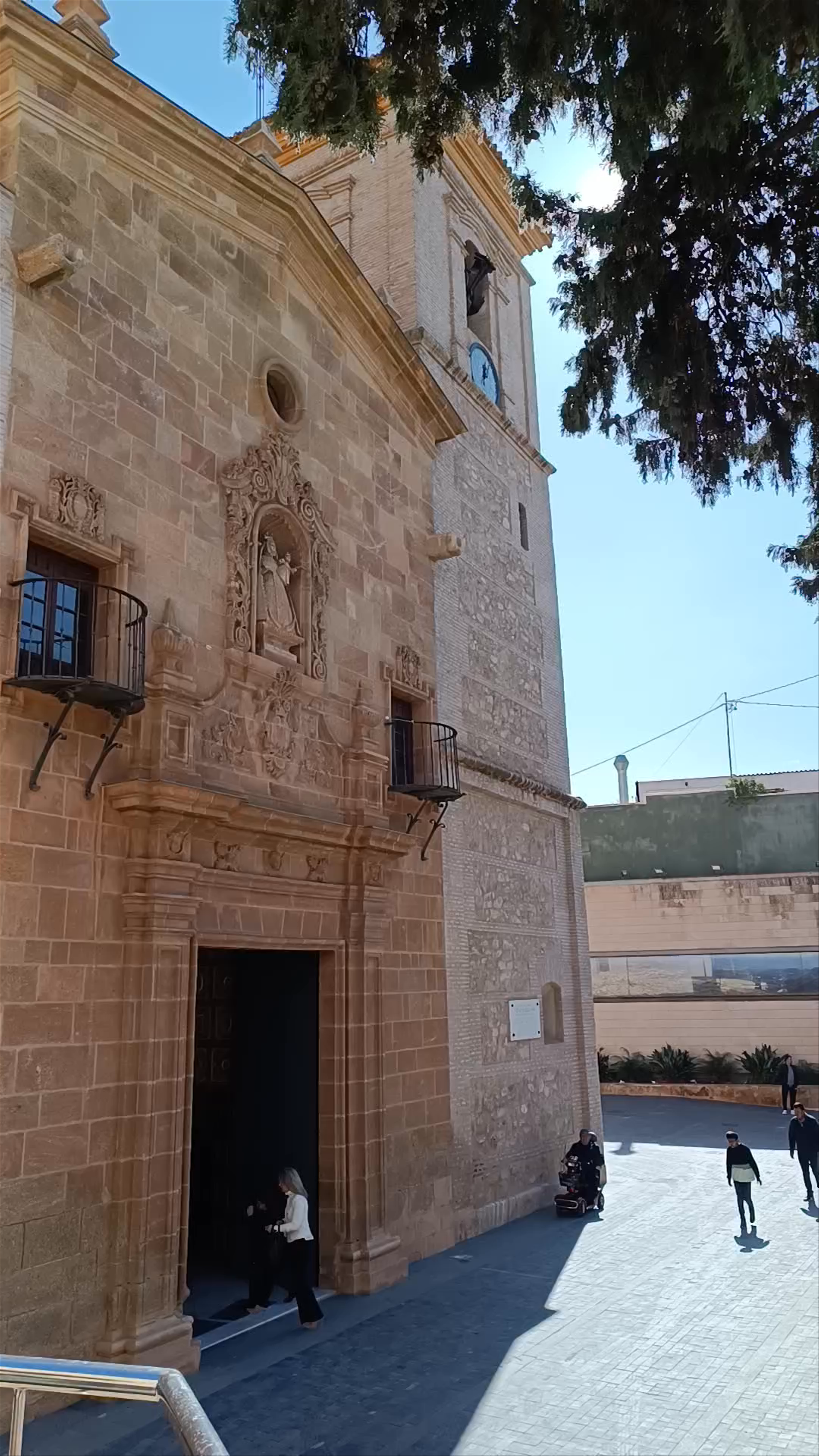 Iglesia de San Lázaro Obispo