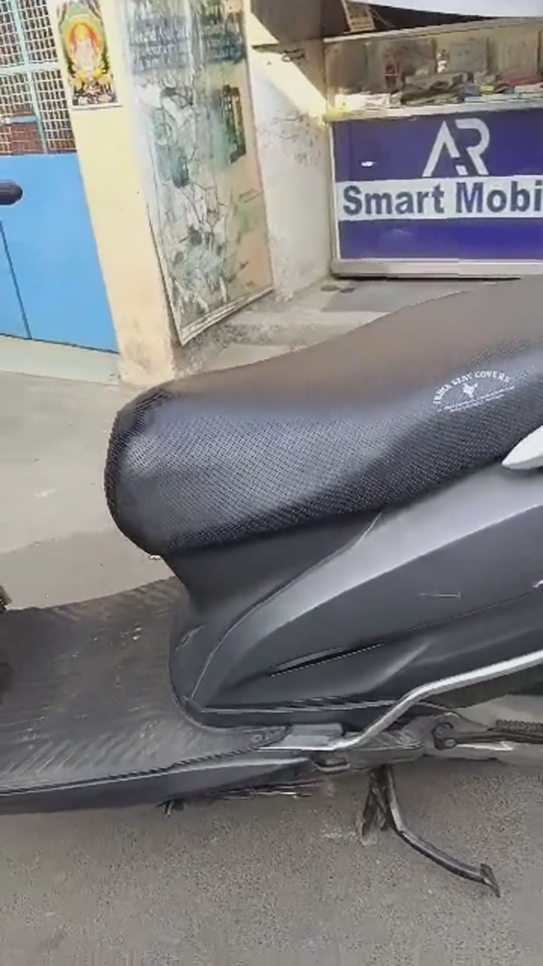 Walk-around video thumbnail