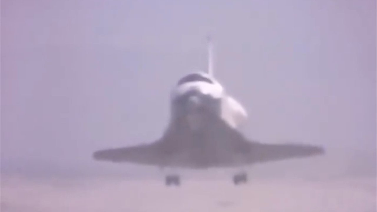 SPACE SHUTTLE LANDING #space
