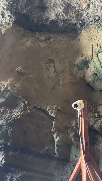 Cave Store - Facing the opening of the cave. - Walking Tours Near Me - La Jolla, California